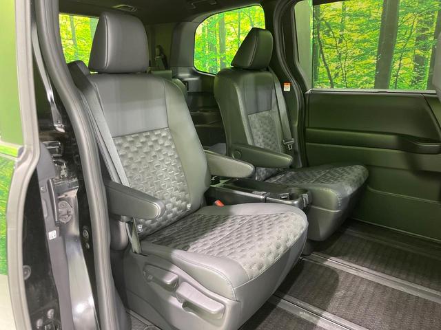 ヴォクシー Ｓ－Ｚ　両側電動スライドドア　純正１０．５インチナビ　バックカメラ　衝突被害軽減システム　レーダークルーズ　禁煙車　ＬＥＤヘッド　ＥＴＣ２．０　シートヒーター　ハーフレザーシート　純正１７インチアルミ（11枚目）