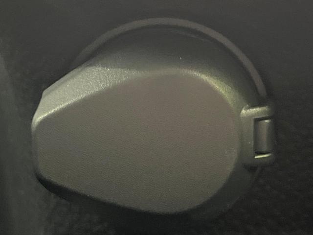 ヴォクシー Ｓ－Ｚ　両側電動スライドドア　純正１０．５インチナビ　バックカメラ　衝突被害軽減システム　レーダークルーズ　禁煙車　ＬＥＤヘッド　ＥＴＣ２．０　シートヒーター　ハーフレザーシート　純正１７インチアルミ（29枚目）