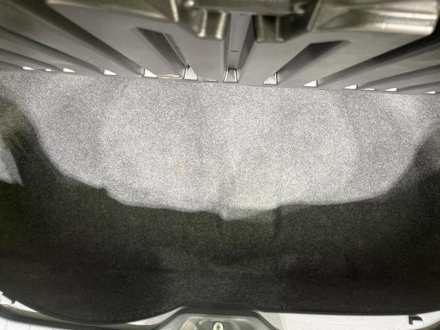 ヴォクシー Ｓ－Ｚ　両側電動スライドドア　純正１０．５インチナビ　バックカメラ　衝突被害軽減システム　レーダークルーズ　禁煙車　ＬＥＤヘッド　ＥＴＣ２．０　シートヒーター　ハーフレザーシート　純正１７インチアルミ（56枚目）