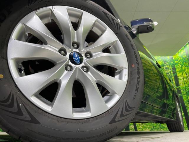 【純正１７インチアルミホイール】外観にマッチした純正アルミホイールを装着しております。各種社外アルミホイールや、スタッドレスタイヤも取扱いしております。是非ご相談ください♪