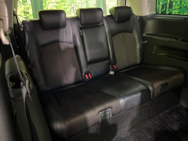３列目シートはもちろん状態良好☆大人でもゆったりと座って頂けますので、大人数でのお出かけもラクラクです♪ご家族で、気の知れた仲間で、ドライブに行くのが楽しみですね♪