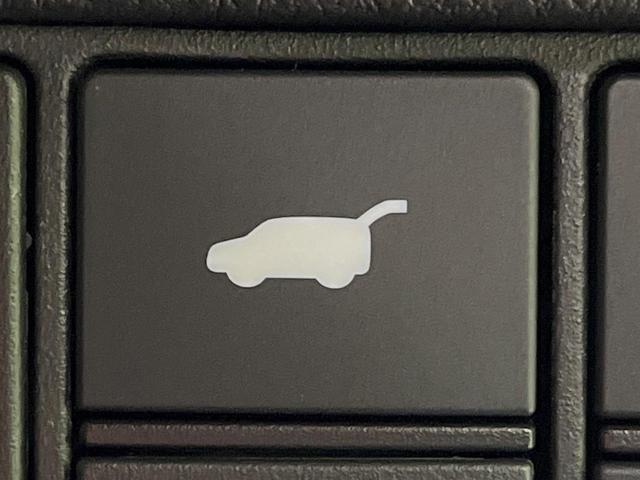 ヴェゼル e:HEV Z 4WD 9型ホンダコネクトディスプレイ バックカメラ 衝突被害軽減システム レーダークルーズ 禁煙 電動リアゲート ハーフレザーシート シートヒーター LEDヘッド ETC2.0 純正18インチアルミ(9枚目)