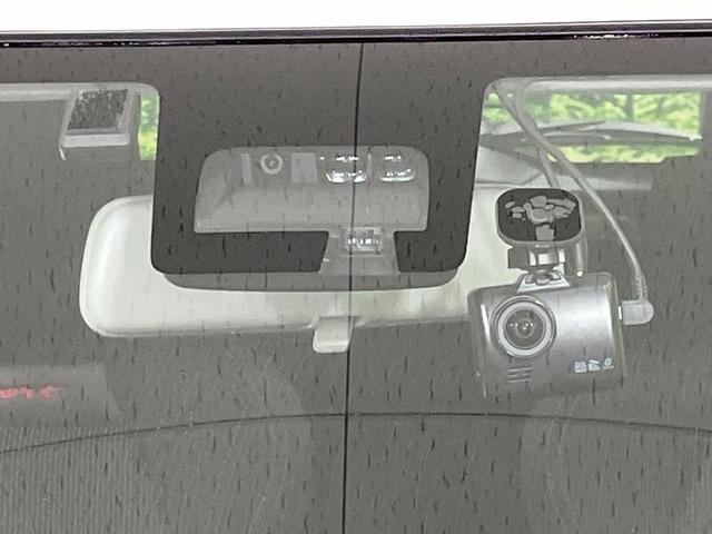 スイフトスポーツ ベースグレード　ＭＴ車　ターボ　８型ＳＤナビ　全周囲カメラ　衝突被害軽減システム　レーダークルーズ　禁煙車　シートヒーター　ドラレコ　スマートキー　ＬＥＤヘッド　ビルトインＥＴＣ　純正１７インチアルミ　車線逸脱警報（3枚目）