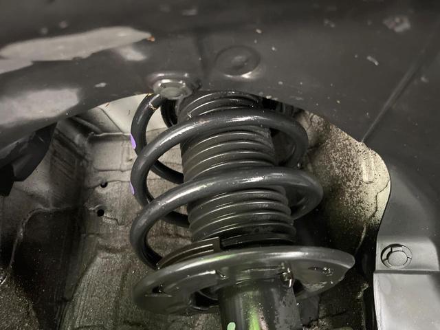 スイフトスポーツ ベースグレード　ＭＴ車　ターボ　８型ＳＤナビ　全周囲カメラ　衝突被害軽減システム　レーダークルーズ　禁煙車　シートヒーター　ドラレコ　スマートキー　ＬＥＤヘッド　ビルトインＥＴＣ　純正１７インチアルミ　車線逸脱警報（59枚目）