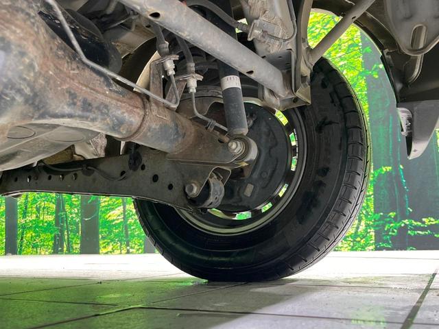 お車を安心してお乗りいただく為には、足回りの定期点検が欠かせません。サービスサポート（有償保証）では無料点検もご提供しており、安心のカーライフをお過ごしいただけるサポート体制が整っています。