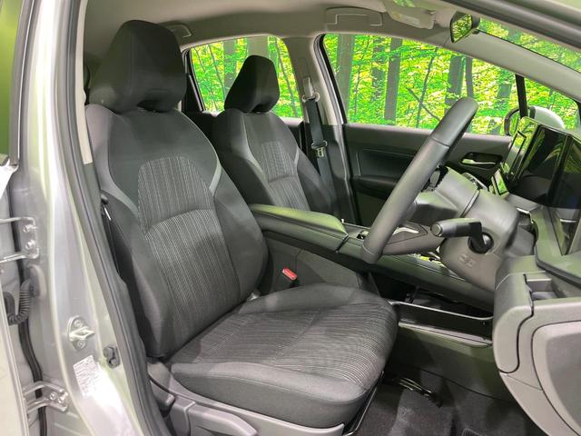 ノート Ｘ　ＦＯＵＲ　４ＷＤ　禁煙車　エマージェンシーブレーキ　ＳＤナビ　シートヒーター　ステアリングヒーター　コーナーセンサー　ＬＥＤヘッド　オートハイビーム　スマートキー　オートエアコン　ＥＴＣ　フルセグ（8枚目）