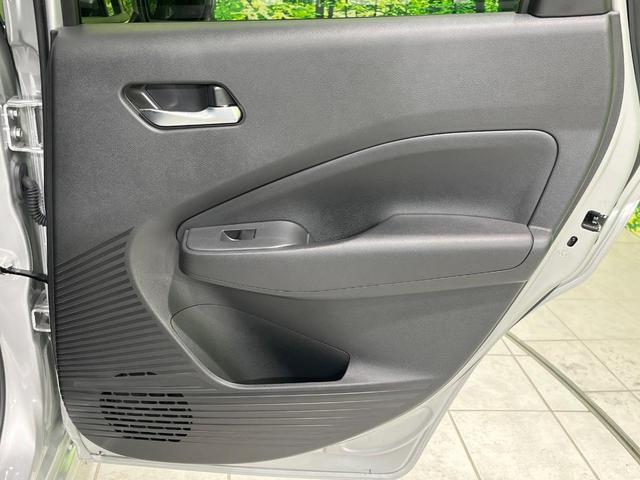 ノート Ｘ　ＦＯＵＲ　４ＷＤ　禁煙車　エマージェンシーブレーキ　ＳＤナビ　シートヒーター　ステアリングヒーター　コーナーセンサー　ＬＥＤヘッド　オートハイビーム　スマートキー　オートエアコン　ＥＴＣ　フルセグ（26枚目）