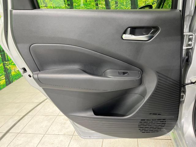 ノート Ｘ　ＦＯＵＲ　４ＷＤ　禁煙車　エマージェンシーブレーキ　ＳＤナビ　シートヒーター　ステアリングヒーター　コーナーセンサー　ＬＥＤヘッド　オートハイビーム　スマートキー　オートエアコン　ＥＴＣ　フルセグ（28枚目）