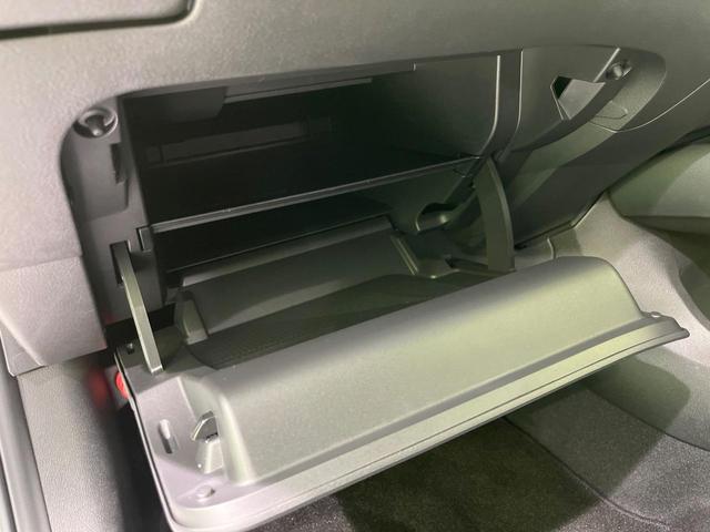 ノート Ｘ　ＦＯＵＲ　４ＷＤ　禁煙車　エマージェンシーブレーキ　ＳＤナビ　シートヒーター　ステアリングヒーター　コーナーセンサー　ＬＥＤヘッド　オートハイビーム　スマートキー　オートエアコン　ＥＴＣ　フルセグ（30枚目）