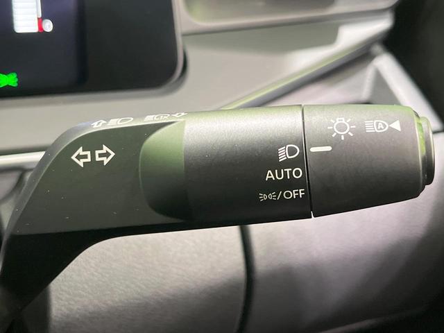 ノート Ｘ　ＦＯＵＲ　４ＷＤ　禁煙車　エマージェンシーブレーキ　ＳＤナビ　シートヒーター　ステアリングヒーター　コーナーセンサー　ＬＥＤヘッド　オートハイビーム　スマートキー　オートエアコン　ＥＴＣ　フルセグ（41枚目）