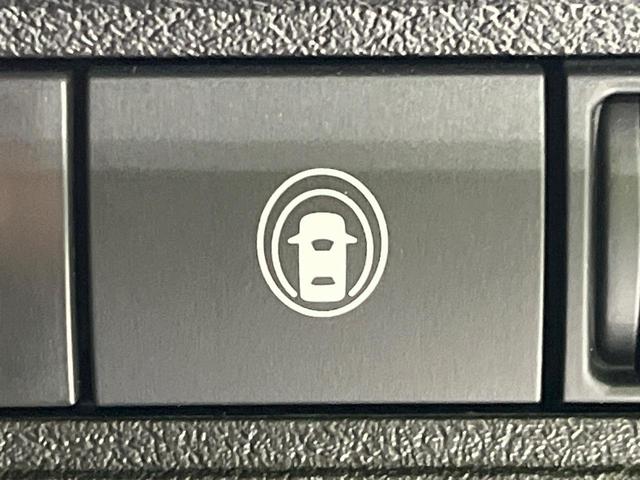 ノート Ｘ　ＦＯＵＲ　４ＷＤ　禁煙車　エマージェンシーブレーキ　ＳＤナビ　シートヒーター　ステアリングヒーター　コーナーセンサー　ＬＥＤヘッド　オートハイビーム　スマートキー　オートエアコン　ＥＴＣ　フルセグ（45枚目）