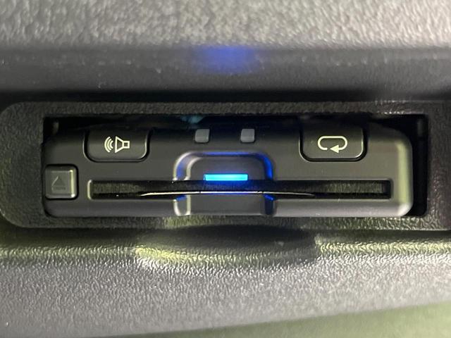 ハイエースバン ロングＤＸ　４ＷＤ　ディーゼル（軽油）　純正ＳＤナビ　全周囲カメラ　衝突被害軽減システム　禁煙車　ビルトインＥＴＣ　オートハイビーム　車線逸脱警報　オートライト　Ｂｌｕｅｔｏｏｔｈ　ＣＤ　ＤＶＤ再生　フルセグ（7枚目）