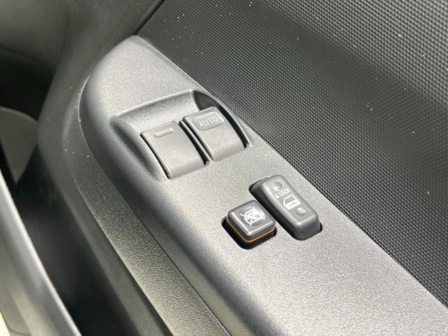 ハイエースバン ロングＤＸ　４ＷＤ　ディーゼル（軽油）　純正ＳＤナビ　全周囲カメラ　衝突被害軽減システム　禁煙車　ビルトインＥＴＣ　オートハイビーム　車線逸脱警報　オートライト　Ｂｌｕｅｔｏｏｔｈ　ＣＤ　ＤＶＤ再生　フルセグ（25枚目）
