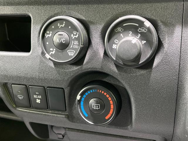 ハイエースバン ロングＤＸ　４ＷＤ　ディーゼル（軽油）　純正ＳＤナビ　全周囲カメラ　衝突被害軽減システム　禁煙車　ビルトインＥＴＣ　オートハイビーム　車線逸脱警報　オートライト　Ｂｌｕｅｔｏｏｔｈ　ＣＤ　ＤＶＤ再生　フルセグ（48枚目）