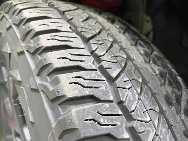 RAV4 アドベンチャー オフロードパッケージII 4WD 純正10.5型ディスプレイオーディオ バックカメラ 衝突被害軽減システム レーダークルーズ レザー調シート 禁煙車 LEDヘッド ETC2.0 純正18インチアルミ ステアリングヒーター(25枚目)