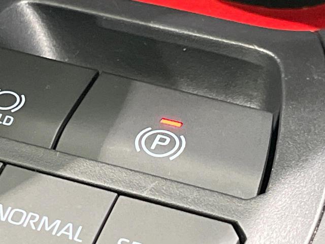 RAV4 アドベンチャー オフロードパッケージII 4WD 純正10.5型ディスプレイオーディオ バックカメラ 衝突被害軽減システム レーダークルーズ レザー調シート 禁煙車 LEDヘッド ETC2.0 純正18インチアルミ ステアリングヒーター(67枚目)