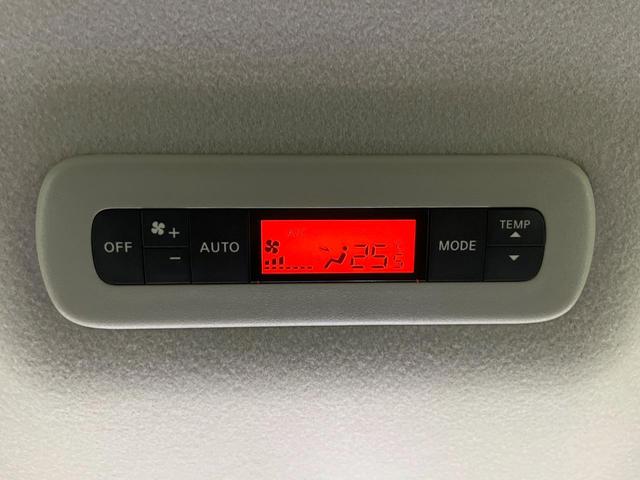 エルグランド ライダー　４ＷＤ　両側電動スライド　純正８型ナビ　バックカメラ　禁煙車　電動リアゲート　黒革シート　ＬＥＤヘッド　ビルトインＥＴＣ　クルコン　パワーバックドア　純正１８インチア（5枚目）