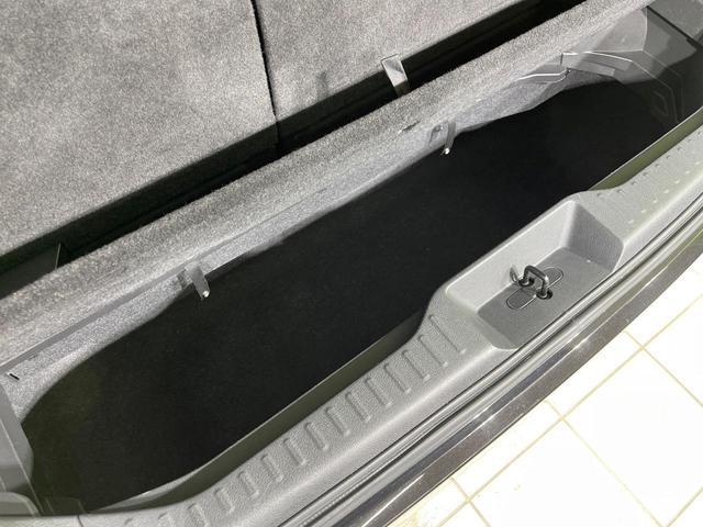 エルグランド ライダー　４ＷＤ　両側電動スライド　純正８型ナビ　バックカメラ　禁煙車　電動リアゲート　黒革シート　ＬＥＤヘッド　ビルトインＥＴＣ　クルコン　パワーバックドア　純正１８インチア（34枚目）