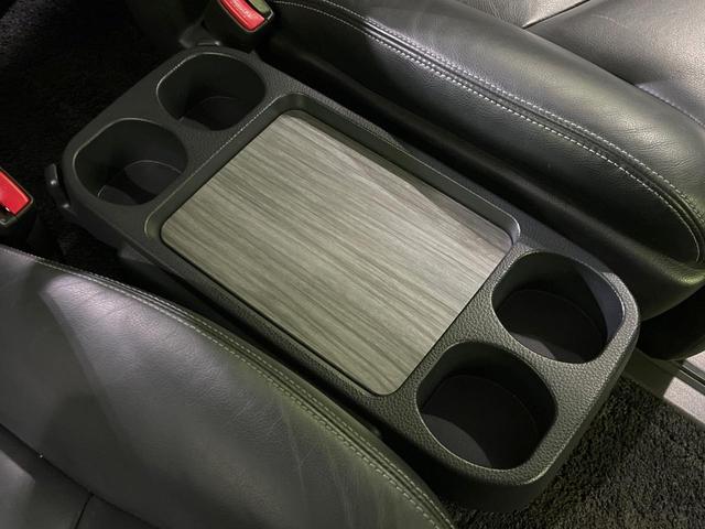 エルグランド ライダー　４ＷＤ　両側電動スライド　純正８型ナビ　バックカメラ　禁煙車　電動リアゲート　黒革シート　ＬＥＤヘッド　ビルトインＥＴＣ　クルコン　パワーバックドア　純正１８インチア（55枚目）