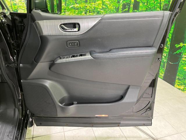 エルグランド ライダー　４ＷＤ　両側電動スライド　純正８型ナビ　バックカメラ　禁煙車　電動リアゲート　黒革シート　ＬＥＤヘッド　ビルトインＥＴＣ　クルコン　パワーバックドア　純正１８インチア（57枚目）