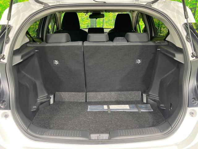 アクア G 禁煙車 セーフティセンス 純正ナビ 全周囲カメラ アクセサリーコンセント シートヒーター レーダークルーズ LEDヘッド オートハイビーム ETC Bluetooth スマートキー オートエアコン(10枚目)