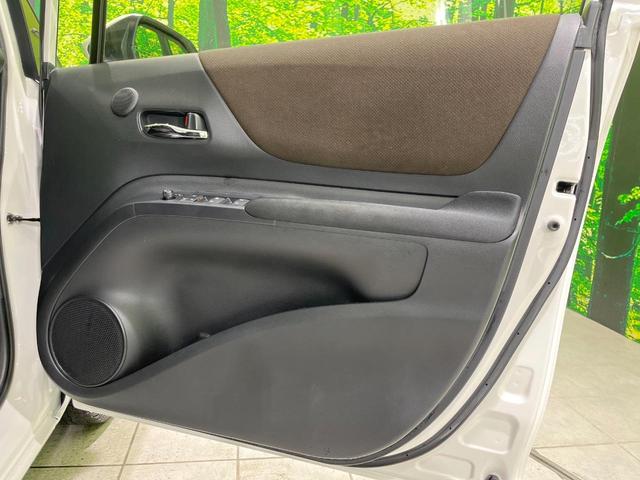 シエンタ ハイブリッドG クエロ 両側電動ドア 純正SDナビ バックカメラ 衝突被害軽減システム 禁煙車 ハーフレザーシート コーナーセンサー スマートキー LEDヘッド クルコン オートハイビーム 車線逸脱警報 オートライト(43枚目)