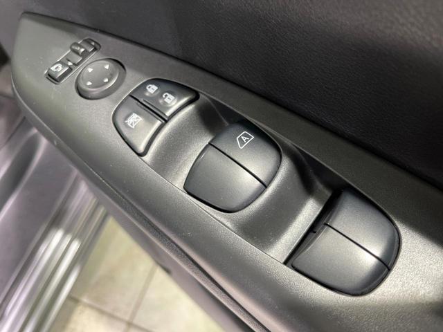 セレナ XV 4WD 両側電動ドア SDナビ バックカメラ 衝突被害軽減システム 禁煙車 スマートキー ビルトインETC クルコン オートライト オートエアコン リアエアコン Bluetooth CD(37枚目)