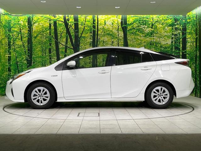 プリウス S SDナビ 禁煙車 スマートキー LEDヘッド ビルトインETC 純正15インチアルミ オートライト オートエアコン CD 地デジ(29枚目)