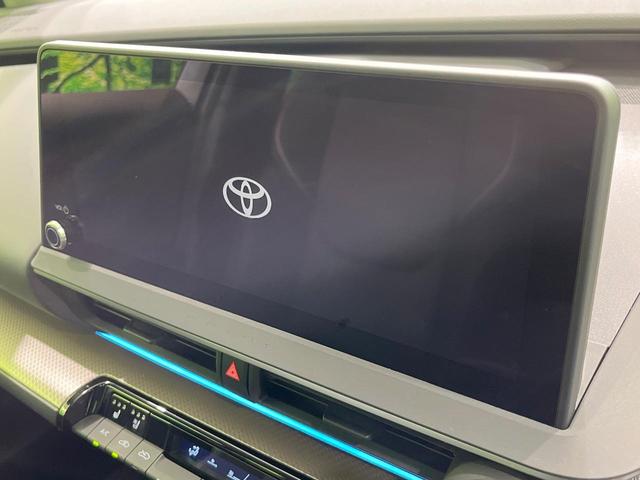 プリウス Z 4WD サンルーフ 全周囲カメラ 衝突被害軽減システム レーダークルーズ 禁煙車 電動リアゲート レザー調シート 前席シートエアコン パワーシート コーナーセンサー スマートキー LEDヘッド(4枚目)