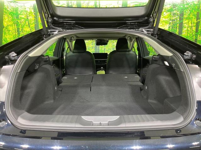 プリウス Z 4WD サンルーフ 全周囲カメラ 衝突被害軽減システム レーダークルーズ 禁煙車 電動リアゲート レザー調シート 前席シートエアコン パワーシート コーナーセンサー スマートキー LEDヘッド(10枚目)