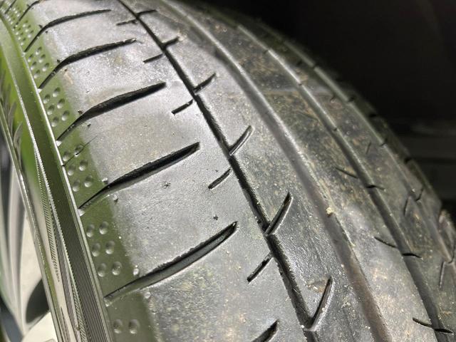 プリウス Z 4WD サンルーフ 全周囲カメラ 衝突被害軽減システム レーダークルーズ 禁煙車 電動リアゲート レザー調シート 前席シートエアコン パワーシート コーナーセンサー スマートキー LEDヘッド(22枚目)