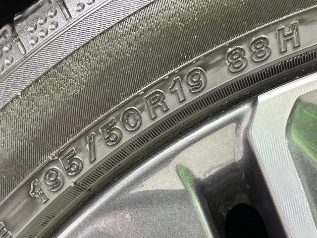 プリウス Z 4WD サンルーフ 全周囲カメラ 衝突被害軽減システム レーダークルーズ 禁煙車 電動リアゲート レザー調シート 前席シートエアコン パワーシート コーナーセンサー スマートキー LEDヘッド(25枚目)