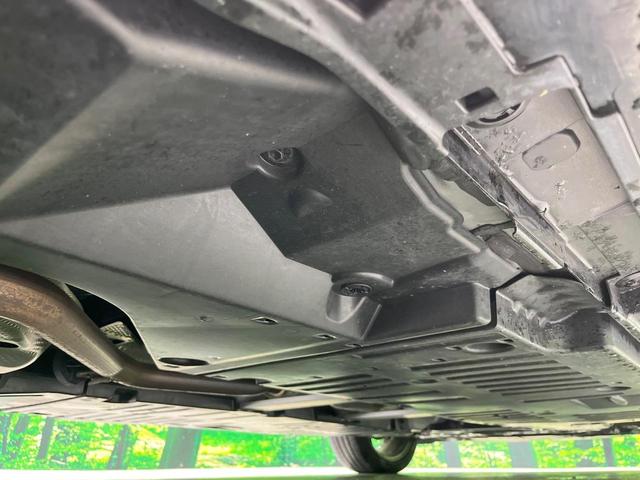 プリウス Z 4WD サンルーフ 全周囲カメラ 衝突被害軽減システム レーダークルーズ 禁煙車 電動リアゲート レザー調シート 前席シートエアコン パワーシート コーナーセンサー スマートキー LEDヘッド(33枚目)