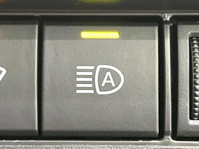 プリウス Z 4WD サンルーフ 全周囲カメラ 衝突被害軽減システム レーダークルーズ 禁煙車 電動リアゲート レザー調シート 前席シートエアコン パワーシート コーナーセンサー スマートキー LEDヘッド(51枚目)