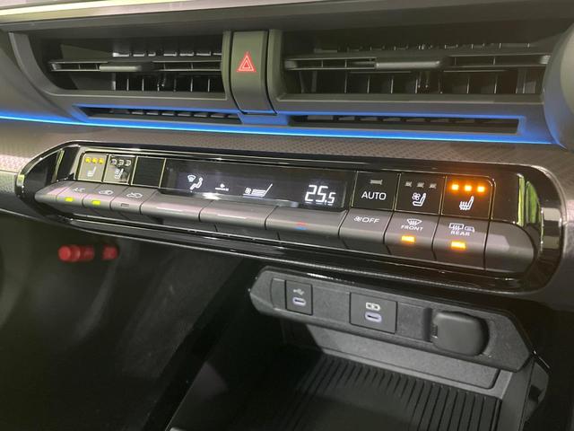 プリウス Z 4WD サンルーフ 全周囲カメラ 衝突被害軽減システム レーダークルーズ 禁煙車 電動リアゲート レザー調シート 前席シートエアコン パワーシート コーナーセンサー スマートキー LEDヘッド(69枚目)