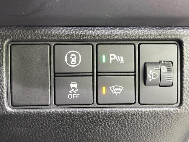 ヴェゼル e:HEV X 4WD 禁煙車 ホンダセンシング SDナビ バックカメラ 寒冷地仕様 アダプティブクルーズ コーナーセンサー LEDヘッド オートハイビーム ETC ドラレコ Bluetooth 純正16インチAW(49枚目)