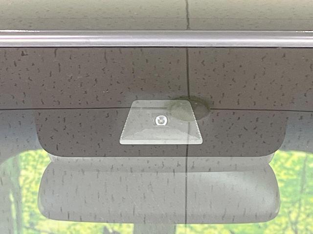 N-BOXカスタム L 4WD 両側電動ドア 純正SDナビ バックカメラ 衝突被害軽減システム コーナーセンサー スマートキー LEDヘッド 純正14インチアルミ オートハイビーム 車線逸脱警報 オートライト(3枚目)