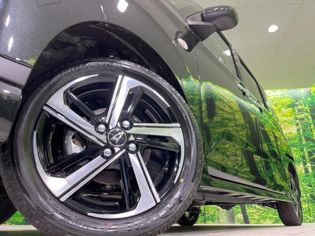 �y�����P�T�C���`�A���~�z�C�[���z�O�ςɃ}�b�`���������A���~�z�C�[���𑕒����Ă���܂��B�e��ЊO�A���~�z�C�[����A�X�^�b�h���X�^�C�����戵�����Ă���܂��B���񂲑��k����������