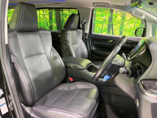 ヴェルファイアハイブリッド ＺＲ　Ｇエディション　４ＷＤ　ムーンルーフ　両側電動スライド　後席モニター　純正１０型ナビ　バックカメラ　１００Ｖ電源　衝突被害軽減システム　レーダークルーズ　禁煙車　電動リアゲート　黒革シート　シートベンチレーション（10枚目）