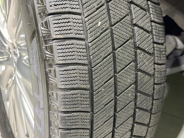 ヴェルファイアハイブリッド ＺＲ　Ｇエディション　４ＷＤ　ムーンルーフ　両側電動スライド　後席モニター　純正１０型ナビ　バックカメラ　１００Ｖ電源　衝突被害軽減システム　レーダークルーズ　禁煙車　電動リアゲート　黒革シート　シートベンチレーション（72枚目）