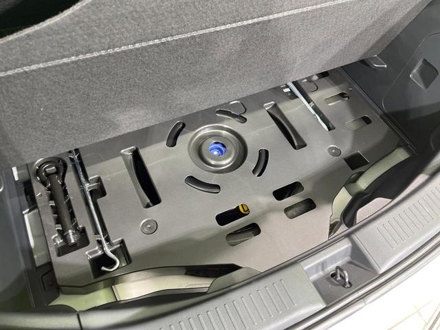 アクア Ｘ　純正ディススプレイオーディオ　バックカメラ　レーダークルーズ　禁煙車　ドラレコ　コーナーセンサー　ＬＥＤヘッド　ビルトインＥＴＣ　車線逸脱警報　オートライト　オートエアコン　Ｂｌｕｅｔｏｏｔｈ（33枚目）