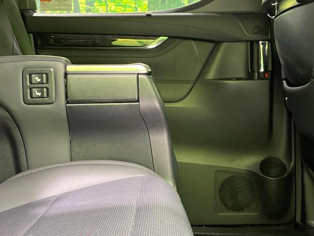 アルファード ２．５Ｓ　Ｃパッケージ　両側電動スライド　フリップダウンモニター　純正９型ディススプレイオーディオ　バックカメラ　衝突被害軽減システム　レーダークルーズ　禁煙車　レザー調シート　シートエアコン　ドラレコ　ＬＥＤヘッド　ＥＴＣ（44枚目）