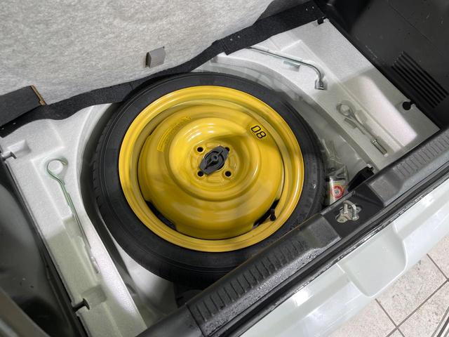 スイフト ＸＧ　４ＷＤ　ＳＤナビ　禁煙車　スマートキー　ビルトインＥＴＣ　オートエアコン　Ｂｌｕｅｔｏｏｔｈ　ＣＤ　ＤＶＤ再生　フルセグ　シートヒーター　盗難防止装置　プライバシーガラス（32枚目）