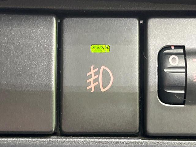 スイフト ＸＧ　４ＷＤ　ＳＤナビ　禁煙車　スマートキー　ビルトインＥＴＣ　オートエアコン　Ｂｌｕｅｔｏｏｔｈ　ＣＤ　ＤＶＤ再生　フルセグ　シートヒーター　盗難防止装置　プライバシーガラス（44枚目）