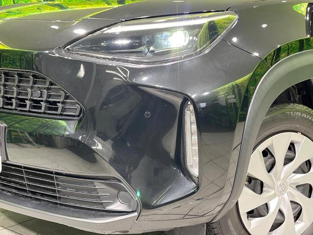 ヤリスクロス ハイブリッドＸ　４ＷＤ　純正ディススプレイオーディオ　バックカメラ　１００Ｖ電源　衝突被害軽減システム　レーダークルーズ　禁煙車　ＬＥＤヘッド　ビルトインＥＴＣ　オートハイビーム　車線逸脱警報　オートライト（13枚目）