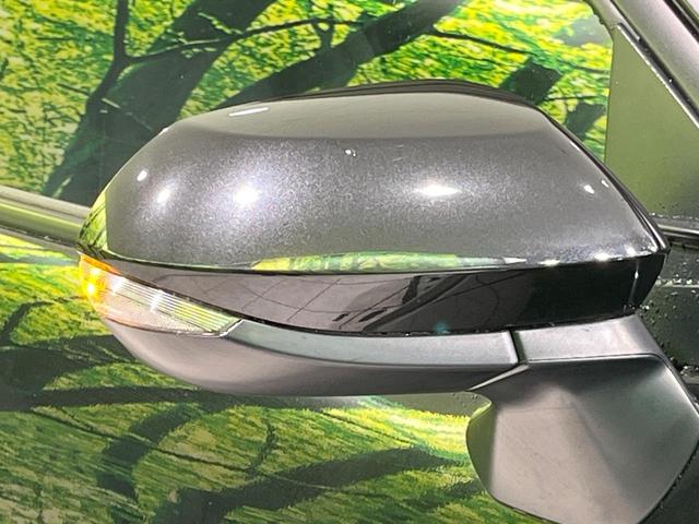 ヤリスクロス ハイブリッドＸ　４ＷＤ　純正ディススプレイオーディオ　バックカメラ　１００Ｖ電源　衝突被害軽減システム　レーダークルーズ　禁煙車　ＬＥＤヘッド　ビルトインＥＴＣ　オートハイビーム　車線逸脱警報　オートライト（24枚目）