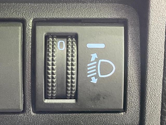 ヤリスクロス ハイブリッドＸ　４ＷＤ　純正ディススプレイオーディオ　バックカメラ　１００Ｖ電源　衝突被害軽減システム　レーダークルーズ　禁煙車　ＬＥＤヘッド　ビルトインＥＴＣ　オートハイビーム　車線逸脱警報　オートライト（46枚目）