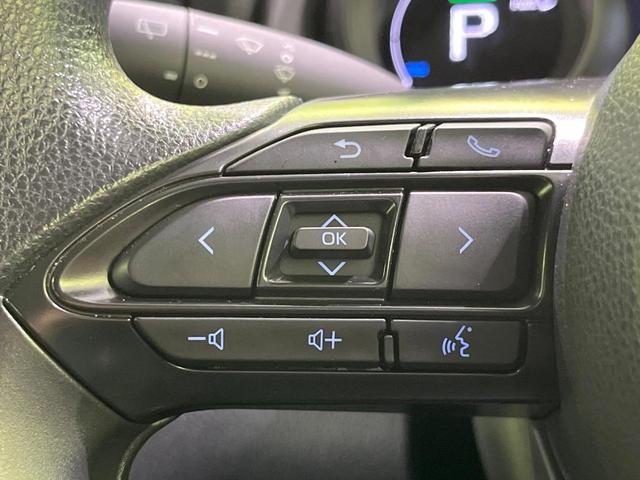 ヤリスクロス ハイブリッドＸ　４ＷＤ　純正ディススプレイオーディオ　バックカメラ　１００Ｖ電源　衝突被害軽減システム　レーダークルーズ　禁煙車　ＬＥＤヘッド　ビルトインＥＴＣ　オートハイビーム　車線逸脱警報　オートライト（48枚目）