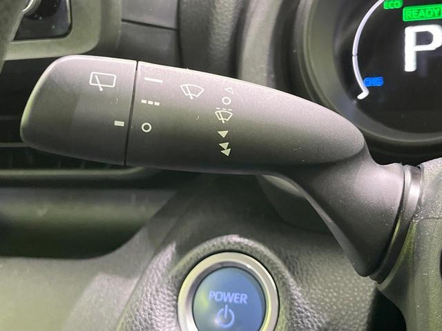 ヤリスクロス ハイブリッドＸ　４ＷＤ　純正ディススプレイオーディオ　バックカメラ　１００Ｖ電源　衝突被害軽減システム　レーダークルーズ　禁煙車　ＬＥＤヘッド　ビルトインＥＴＣ　オートハイビーム　車線逸脱警報　オートライト（49枚目）