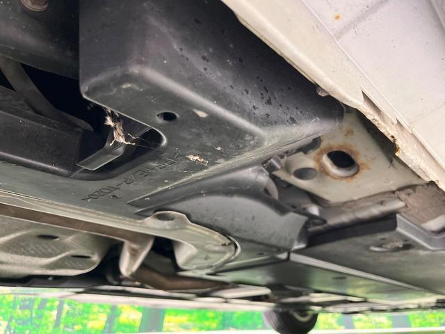 プリウス Ｓセーフティプラス　純正ＳＤナビ　バックカメラ　衝突被害軽減システム　レーダークルーズ　禁煙車　コーナーセンサー　寒冷地仕様　ＬＥＤヘッド　ビルトインＥＴＣ　純正１５インチアルミ　車線逸脱警報　オートライト（35枚目）